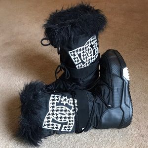 DC winter moon boots